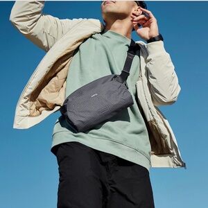 Bellroy Black Belt Bag 4 L Mini